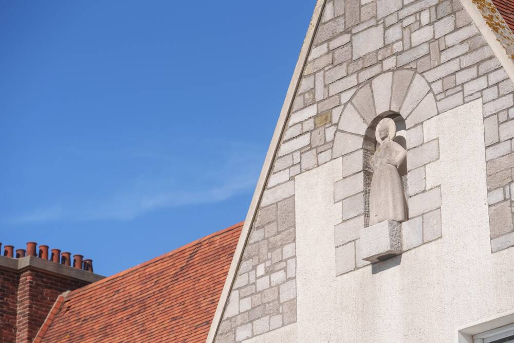 courgain maritime calais detail facade