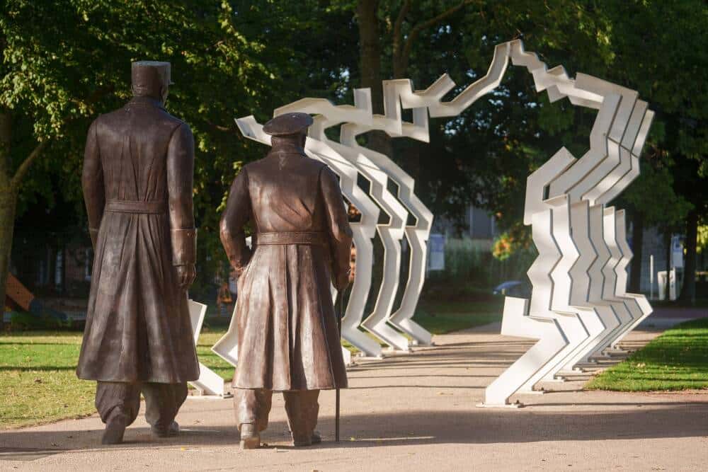 Statue De Gaulle et Churchill au parc Richelieu de Calais